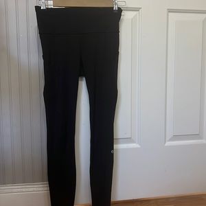 Black lululemon align with pockets 25"